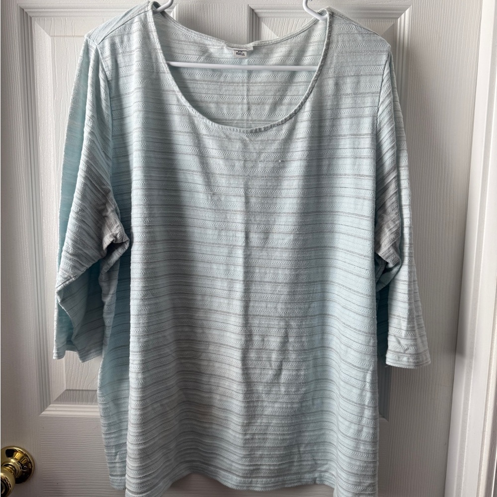 Croft and Barrow Women’s Light Blue Striped Top